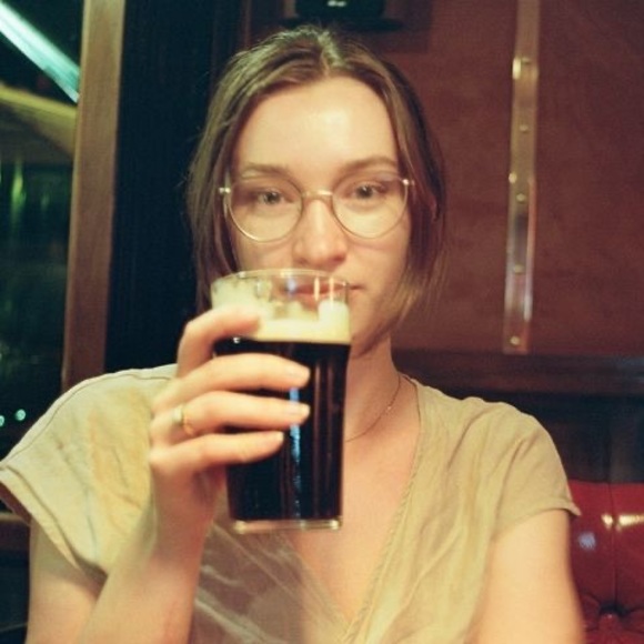 Meet your Posher, Crystal - Picture 1 of 1